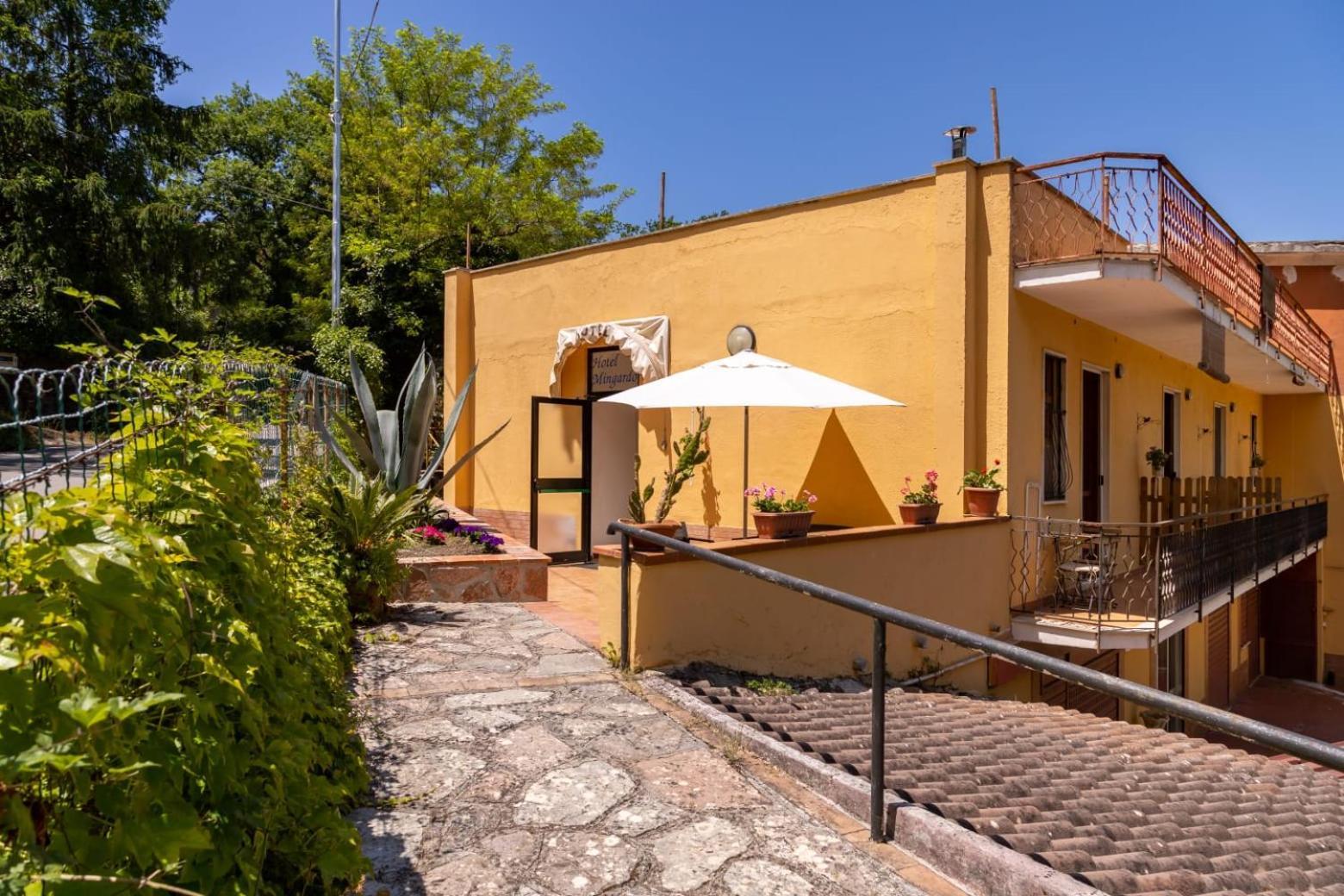 La Valle Del Mingardo Hotel San Severino Luaran gambar